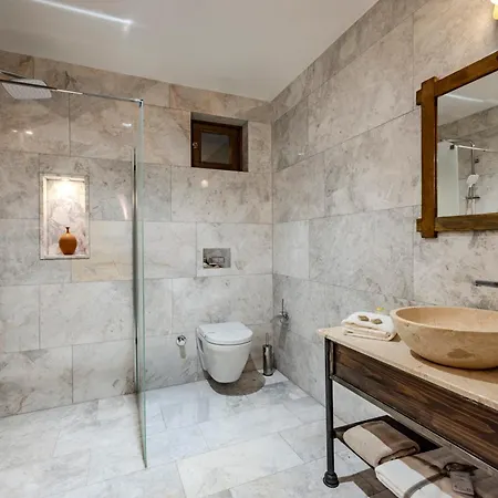 Sara Cave Cappadocia