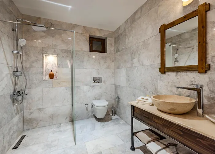 Sara Cave Cappadocia